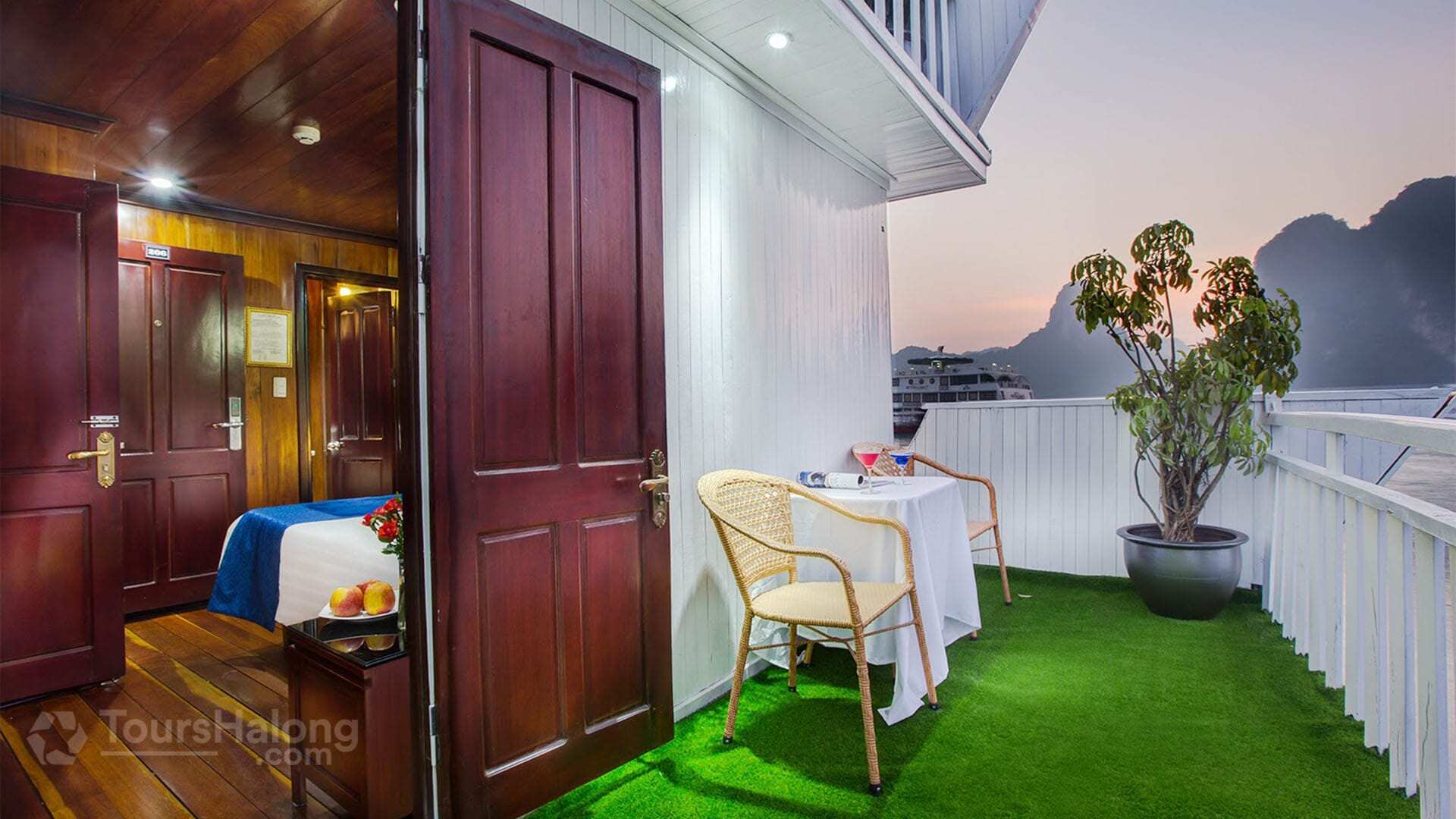 Flamingo Cruises Halong Bay 2 Days  1Night